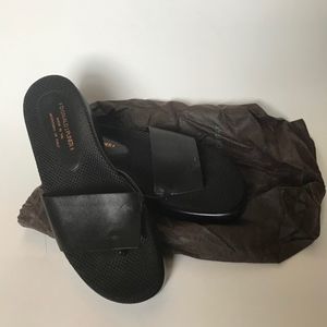 Donald J Pliner FIFI Leather Platform Sandals  BLA